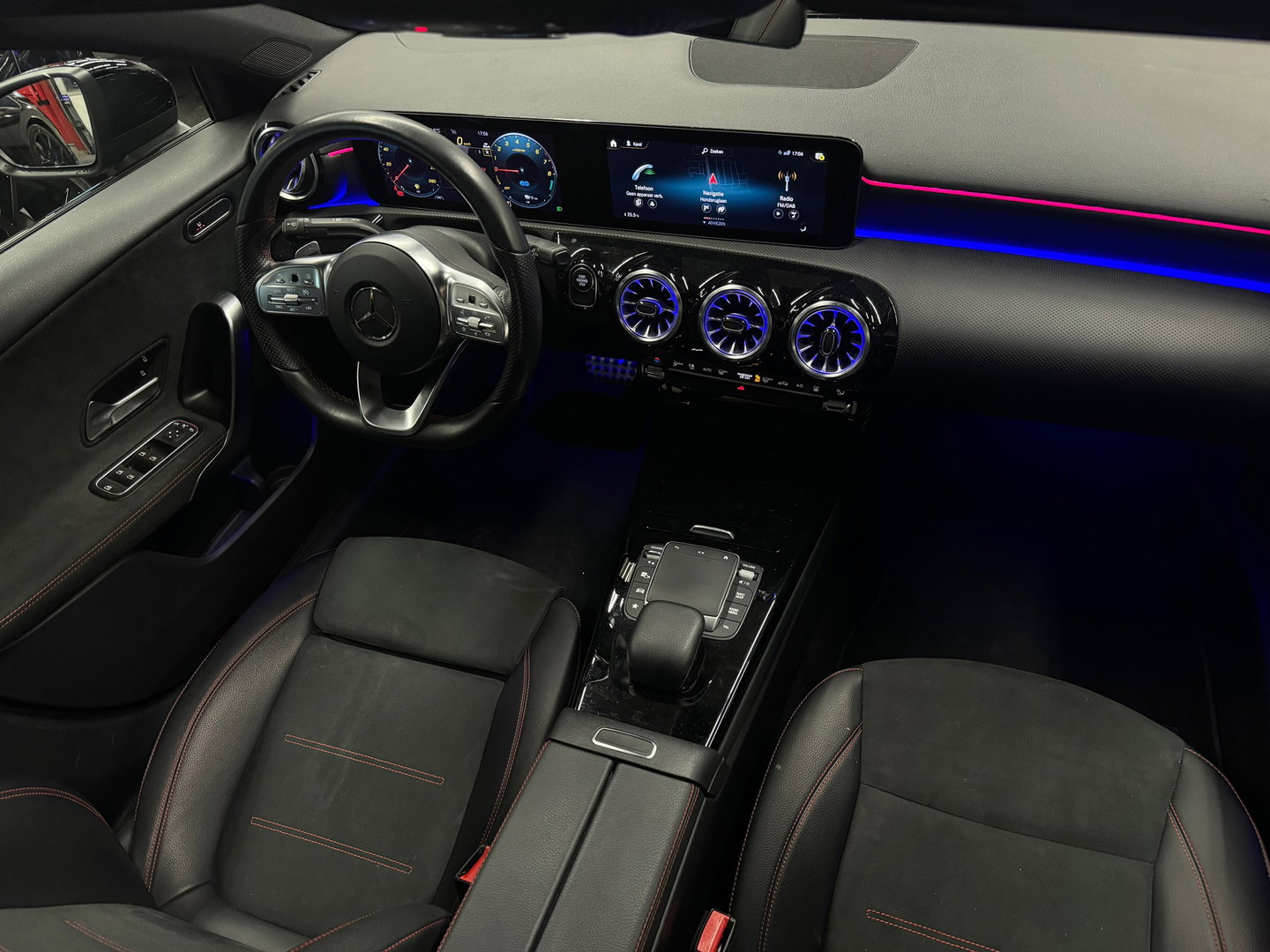 Mercedes-Benz A-Klasse 250 e Limousine AMG Pano|Sfeer|Night