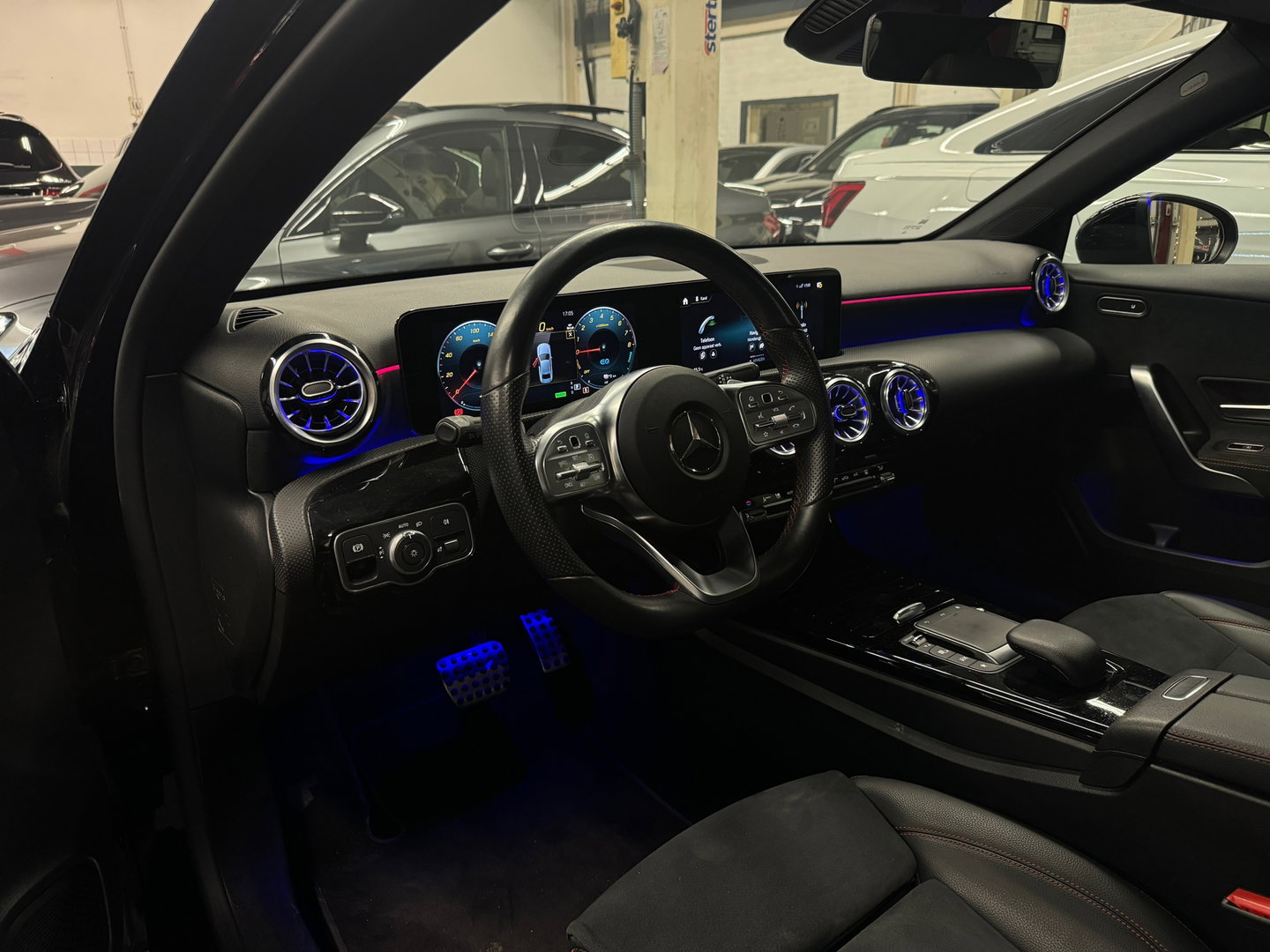 Mercedes-Benz A-Klasse 250 e Limousine AMG Pano|Sfeer|Night