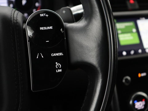 Land Rover Discovery Sport P300e 1.5 R-Dynamic SE | SOH 86% | Panoramadak | Head-Up | Leder | Trekhaak | Matrix LED | Stoelverwarming | Keyless | Park Assist | Carplay | Navigatie | Memory | PHEV | Plug In