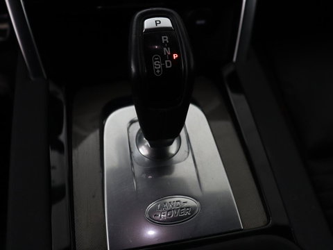 Land Rover Discovery Sport P300e 1.5 R-Dynamic SE | SOH 86% | Panoramadak | Head-Up | Leder | Trekhaak | Matrix LED | Stoelverwarming | Keyless | Park Assist | Carplay | Navigatie | Memory | PHEV | Plug In