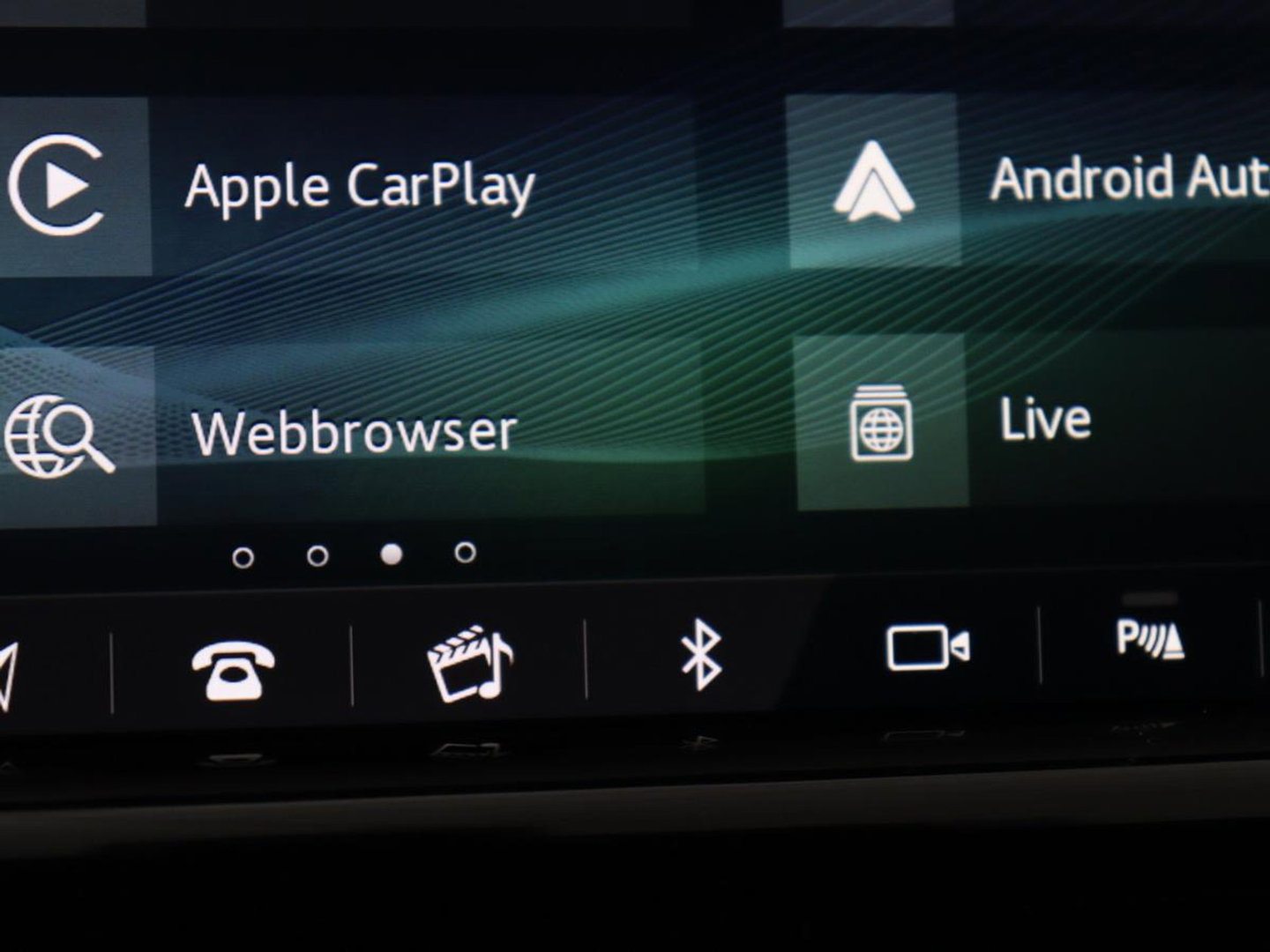 Land Rover Discovery Sport P300e 1.5 R-Dynamic SE | SOH 86% | Panoramadak | Head-Up | Leder | Trekhaak | Matrix LED | Stoelverwarming | Keyless | Park Assist | Carplay | Navigatie | Memory | PHEV | Plug In