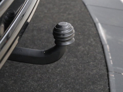 Land Rover Discovery Sport P300e 1.5 R-Dynamic SE | SOH 86% | Panoramadak | Head-Up | Leder | Trekhaak | Matrix LED | Stoelverwarming | Keyless | Park Assist | Carplay | Navigatie | Memory | PHEV | Plug In