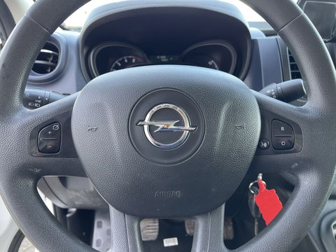 Opel Vivaro 1.6 CDTI 120pk L2H1 Edition / vaste prijs rijklaar € 11.950 ex btw / euro 6 diesel / lease vanaf € 201 / airco / cruise / navigatie / trekhaak / imperial !