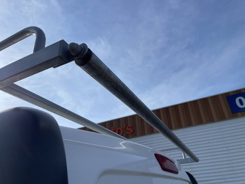 Opel Vivaro 1.6 CDTI 120pk L2H1 Edition / vaste prijs rijklaar € 11.950 ex btw / euro 6 diesel / lease vanaf € 201 / airco / cruise / navigatie / trekhaak / imperial !