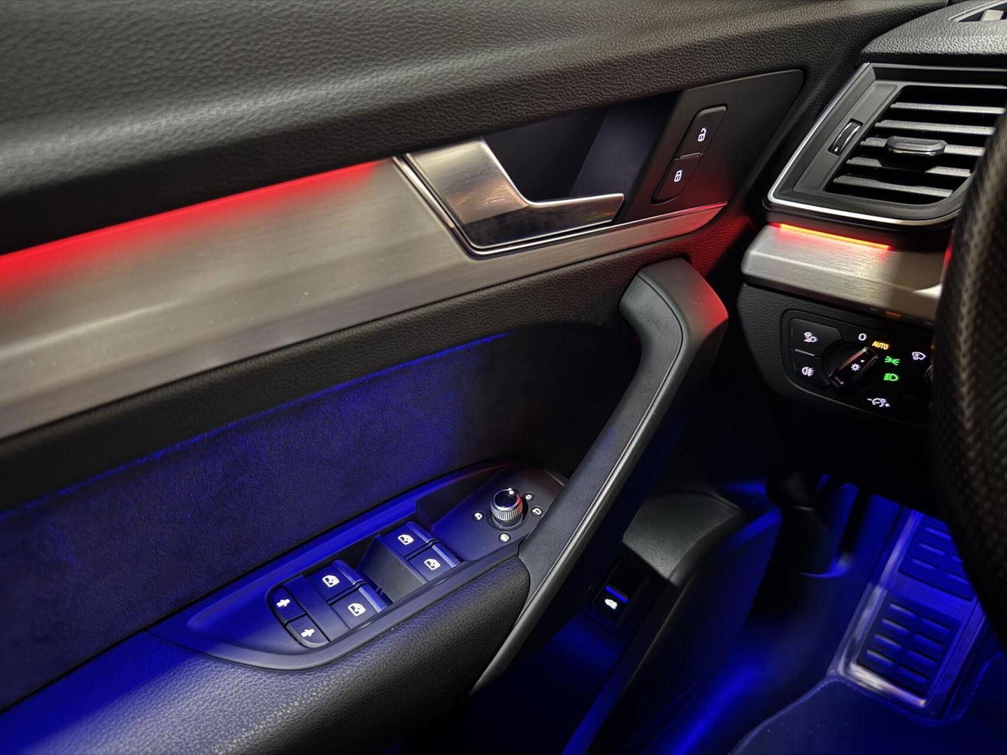 Audi Q5 2.0 TFSI Quattro Black Edition RS-Seats Pano HUD Sfeer Trekh.