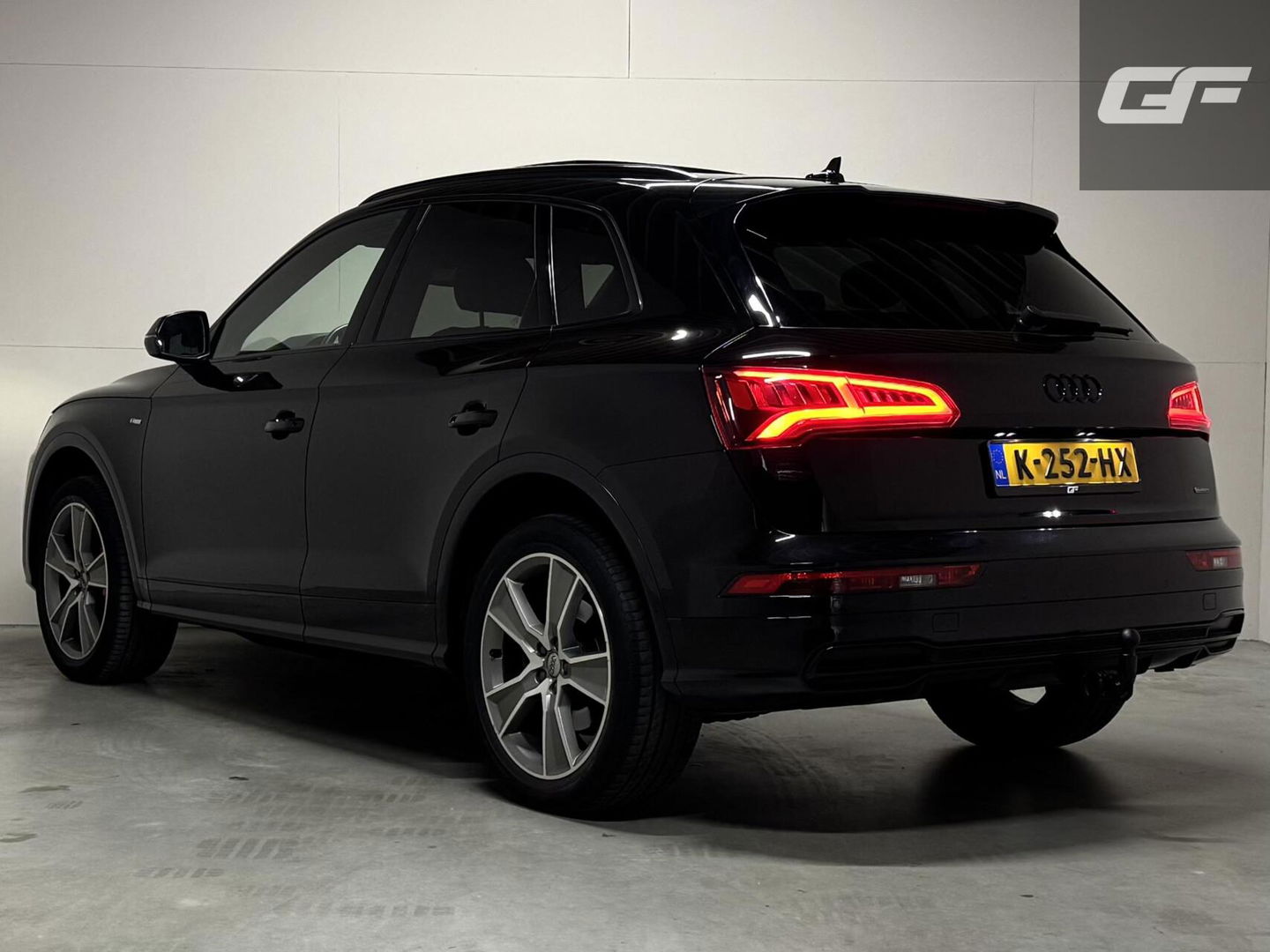 Audi Q5 2.0 TFSI Quattro Black Edition RS-Seats Pano HUD Sfeer Trekh.