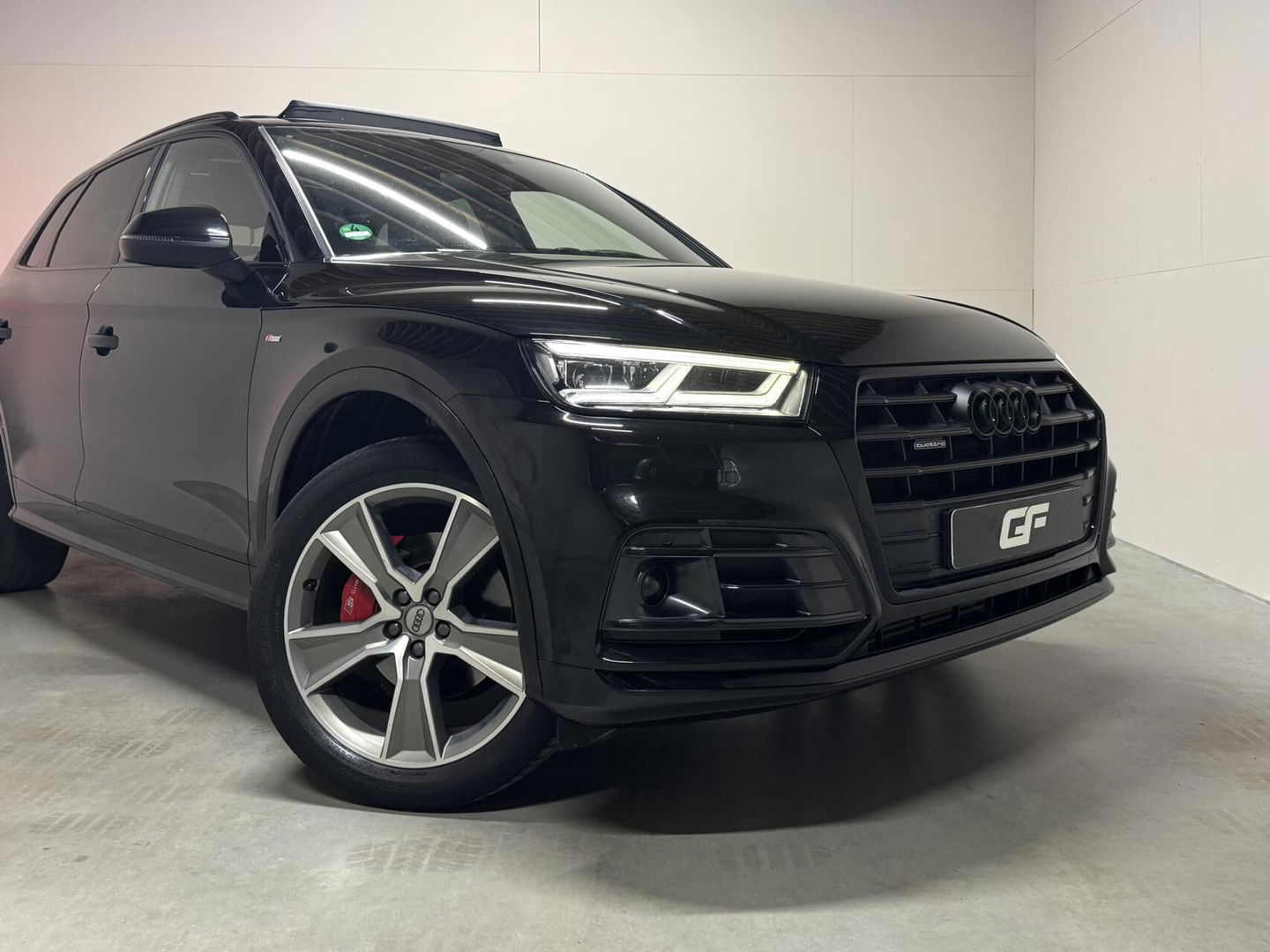 Audi Q5 2.0 TFSI Quattro Black Edition RS-Seats Pano HUD Sfeer Trekh.