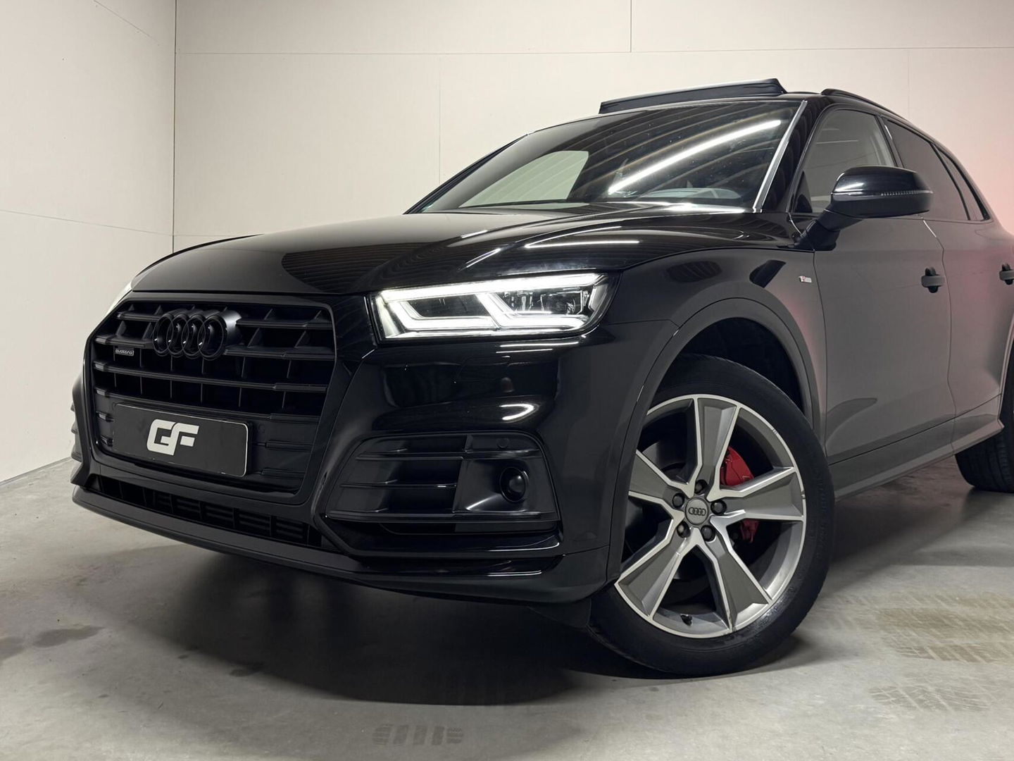 Audi Q5 2.0 TFSI Quattro Black Edition RS-Seats Pano HUD Sfeer Trekh.