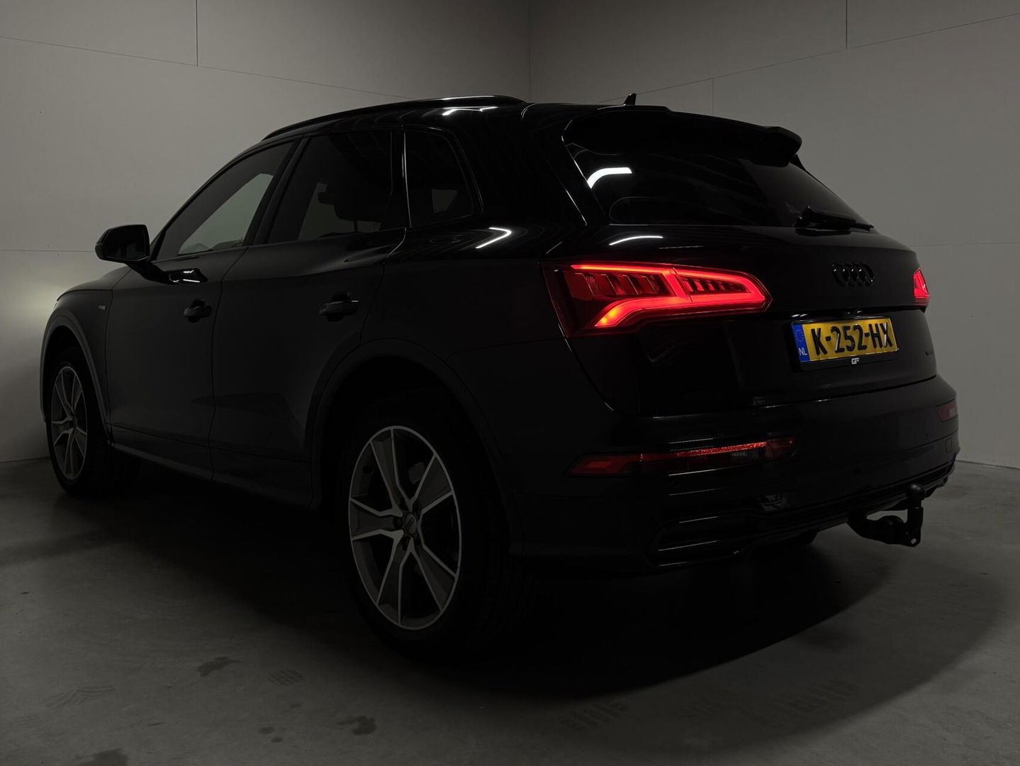 Audi Q5 2.0 TFSI Quattro Black Edition RS-Seats Pano HUD Sfeer Trekh.