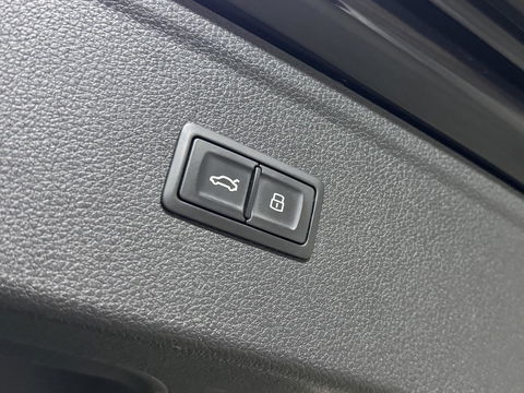 Audi Q5 2.0 TFSI Quattro Black Edition RS-Seats Pano HUD Sfeer Trekh.