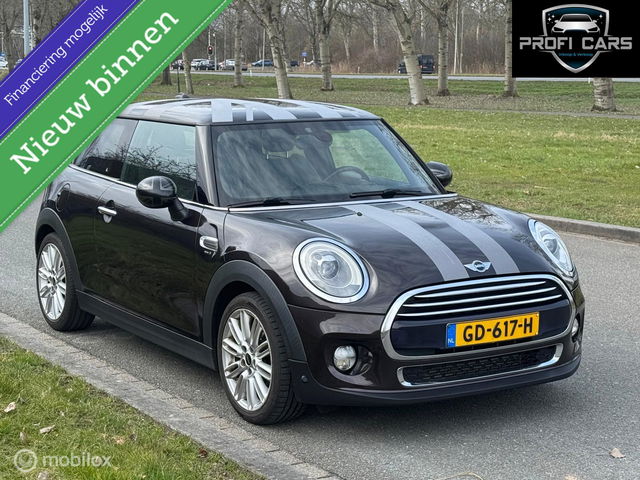 MINI Cooper - Mini 1.5 Chili Business Navi Airco Sfeerverlichting