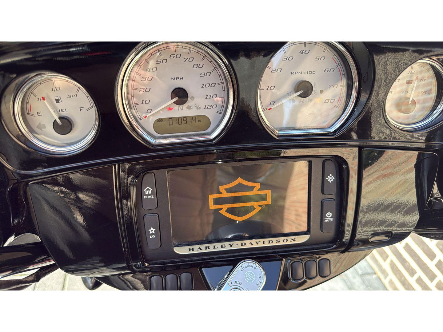 Harley Davidson 103 FLHXS Street Glide Special streetglide