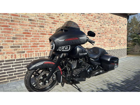 Harley Davidson 103 FLHXS Street Glide Special streetglide