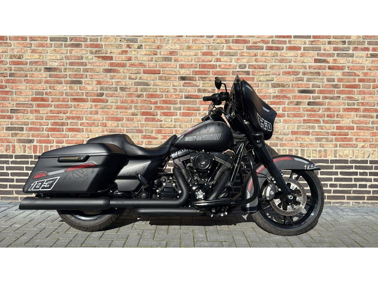 Harley Davidson 103 FLHXS Street Glide Special streetglide