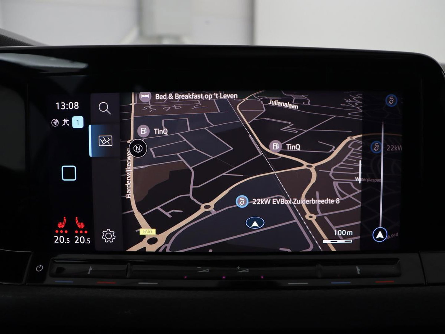 Volkswagen Golf 1.4 eHybrid GTE | SOH 93% | Panoramadak | Stoelverwarming | Adaptive cruise | Carplay | Sfeerverlichting | Keyless | 18'' | Navigatie | Sportstoelen | Parkeerhulp | PHEV | Plug In