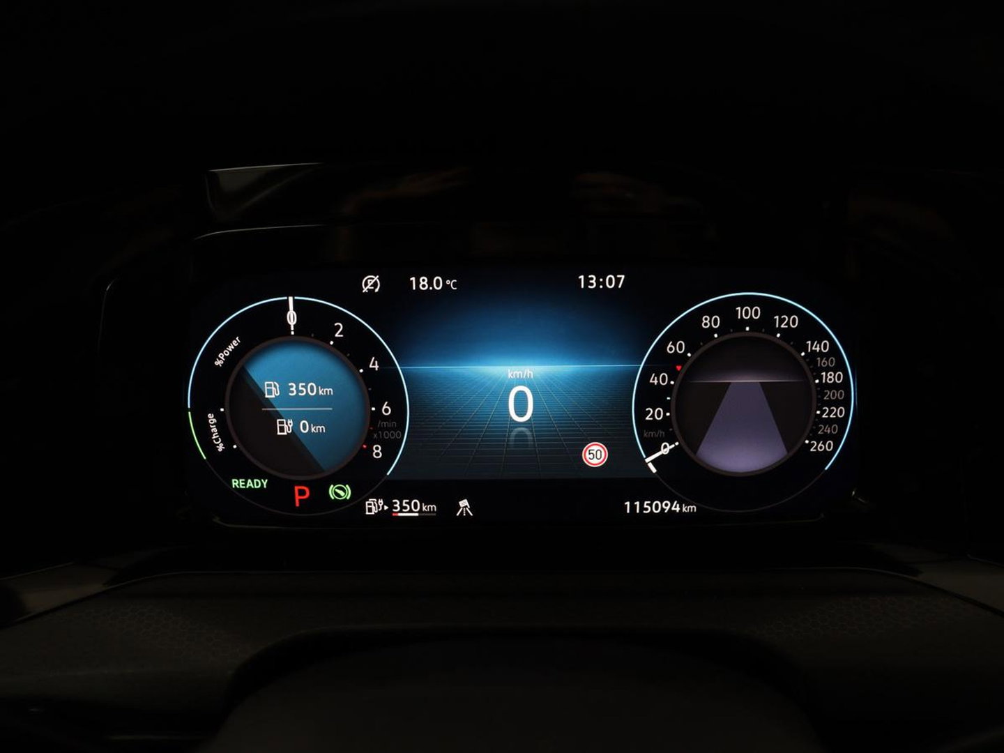 Volkswagen Golf 1.4 eHybrid GTE | SOH 93% | Panoramadak | Stoelverwarming | Adaptive cruise | Carplay | Sfeerverlichting | Keyless | 18'' | Navigatie | Sportstoelen | Parkeerhulp | PHEV | Plug In