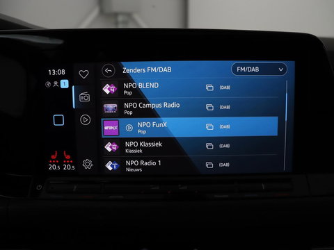 Volkswagen Golf 1.4 eHybrid GTE | SOH 93% | Panoramadak | Stoelverwarming | Adaptive cruise | Carplay | Sfeerverlichting | Keyless | 18'' | Navigatie | Sportstoelen | Parkeerhulp | PHEV | Plug In