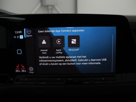 Volkswagen Golf 1.4 eHybrid GTE | SOH 93% | Panoramadak | Stoelverwarming | Adaptive cruise | Carplay | Sfeerverlichting | Keyless | 18'' | Navigatie | Sportstoelen | Parkeerhulp | PHEV | Plug In