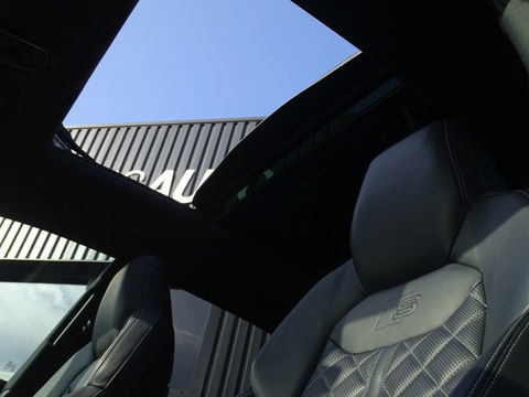 Audi Q8 60 TFSIe 462PK Quattro / Audi Exclusive / Nardo grey / 360° / 20