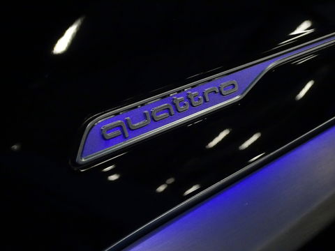 Audi Q8 60 TFSIe 462PK Quattro / Audi Exclusive / Nardo grey / 360° / 20