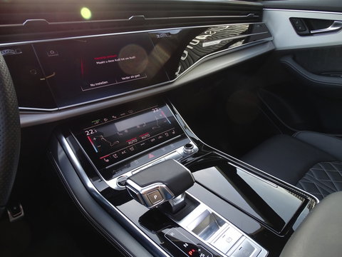 Audi Q8 60 TFSIe 462PK Quattro / Audi Exclusive / Nardo grey / 360° / 20