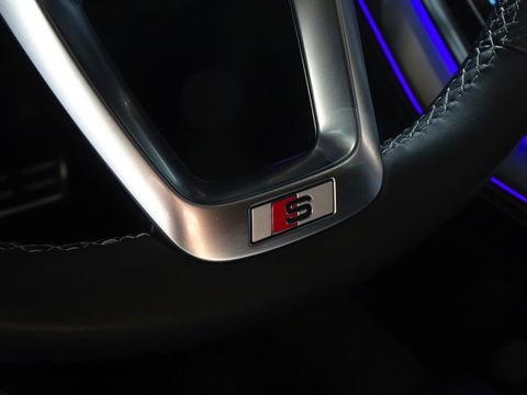 Audi Q8 60 TFSIe 462PK Quattro / Audi Exclusive / Nardo grey / 360° / 20