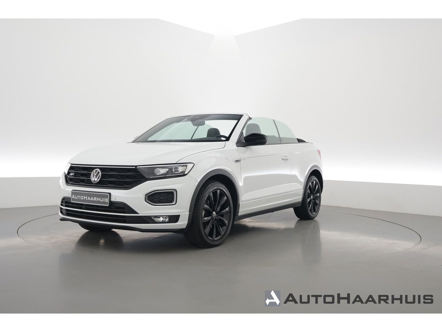 Volkswagen T-Roc Cabrio 1.5 TSI R-Line DSG Black Style | Digi. Dashboard | Stoelverw. | 18'' | PDC | Adapt. Cruise | Navi + CarPlay | Dodehoekdet.