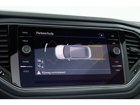 Volkswagen T-Roc Cabrio 1.5 TSI R-Line DSG Black Style | Digi. Dashboard | Stoelverw. | 18'' | PDC | Adapt. Cruise | Navi + CarPlay | Dodehoekdet.