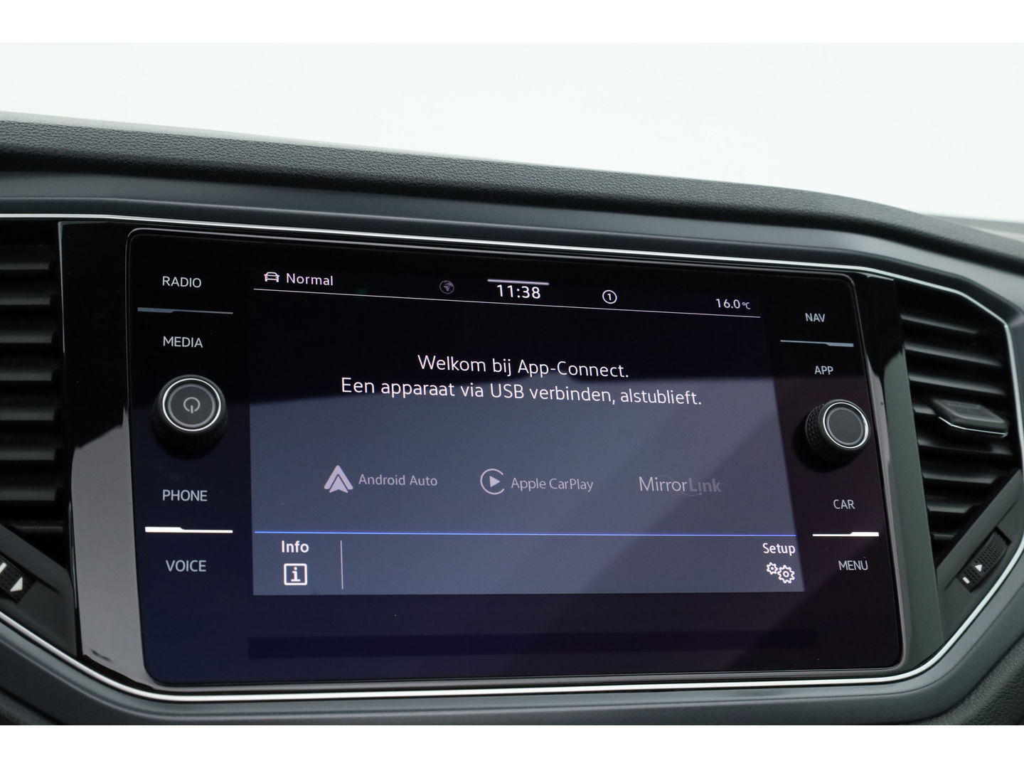 Volkswagen T-Roc Cabrio 1.5 TSI R-Line DSG Black Style | Digi. Dashboard | Stoelverw. | 18'' | PDC | Adapt. Cruise | Navi + CarPlay | Dodehoekdet.