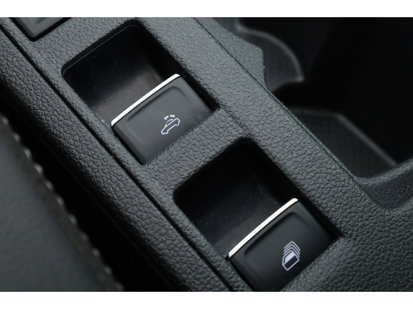 Volkswagen T-Roc Cabrio 1.5 TSI R-Line DSG Black Style | Digi. Dashboard | Stoelverw. | 18'' | PDC | Adapt. Cruise | Navi + CarPlay | Dodehoekdet.