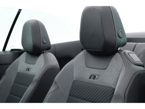 Volkswagen T-Roc Cabrio 1.5 TSI R-Line DSG Black Style | Digi. Dashboard | Stoelverw. | 18'' | PDC | Adapt. Cruise | Navi + CarPlay | Dodehoekdet.