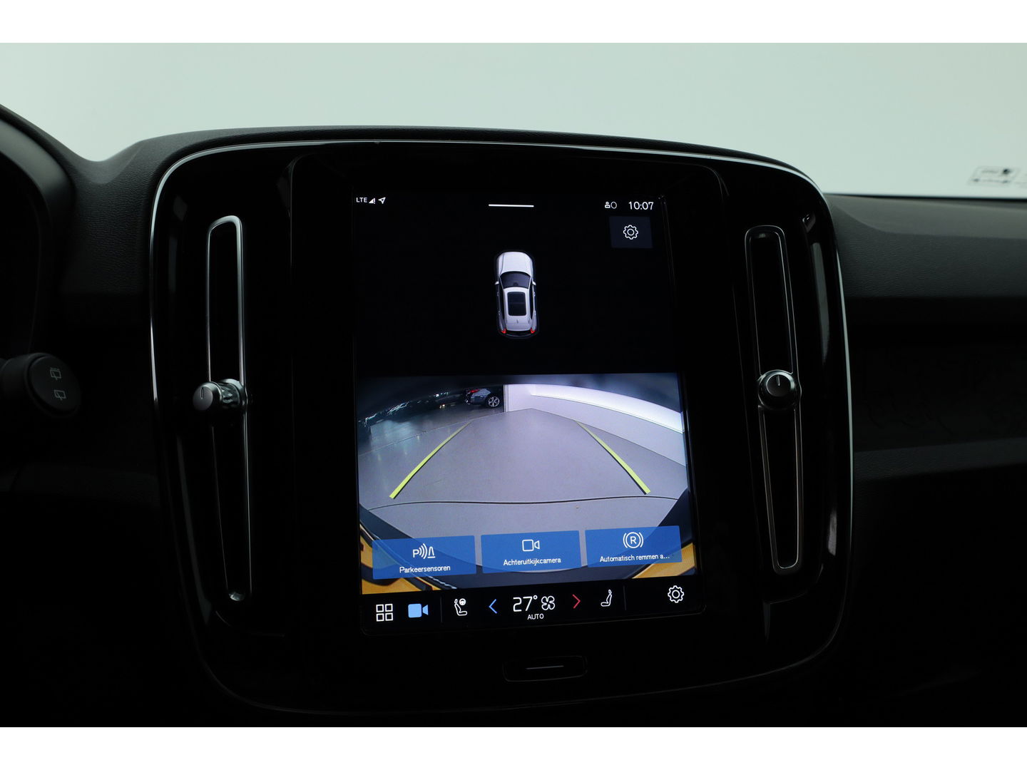 Volvo XC40 Recharge Core | Google Info. | Stoel- Stuurverw. | Camera | Cruise ctrl. | PDC | 19'' |