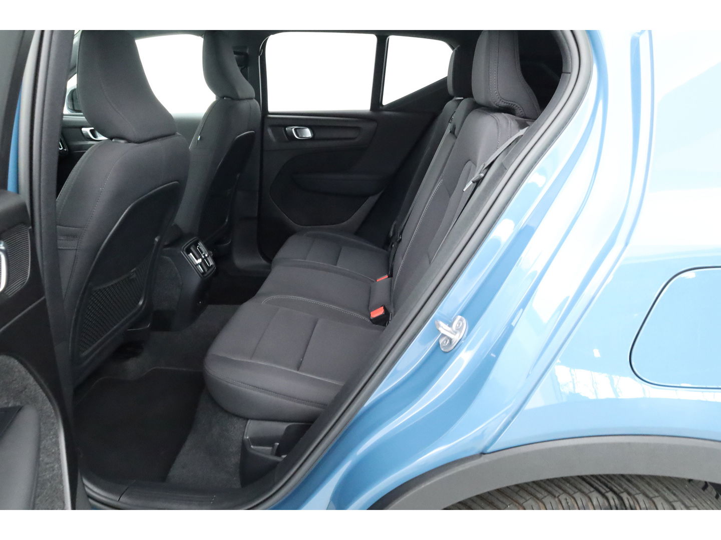 Volvo XC40 Recharge Core | Google Info. | Stoel- Stuurverw. | Camera | Cruise ctrl. | PDC | 19'' |