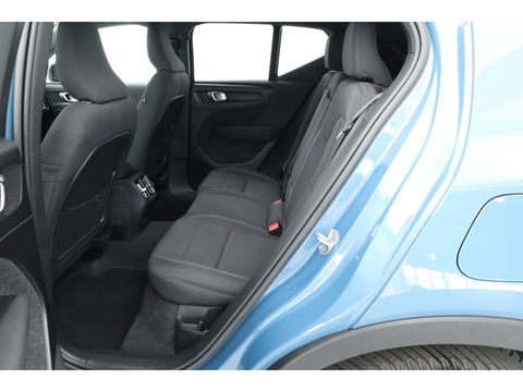 Volvo XC40 Recharge Core | Google Info. | Stoel- Stuurverw. | Camera | Cruise ctrl. | PDC | 19'' |