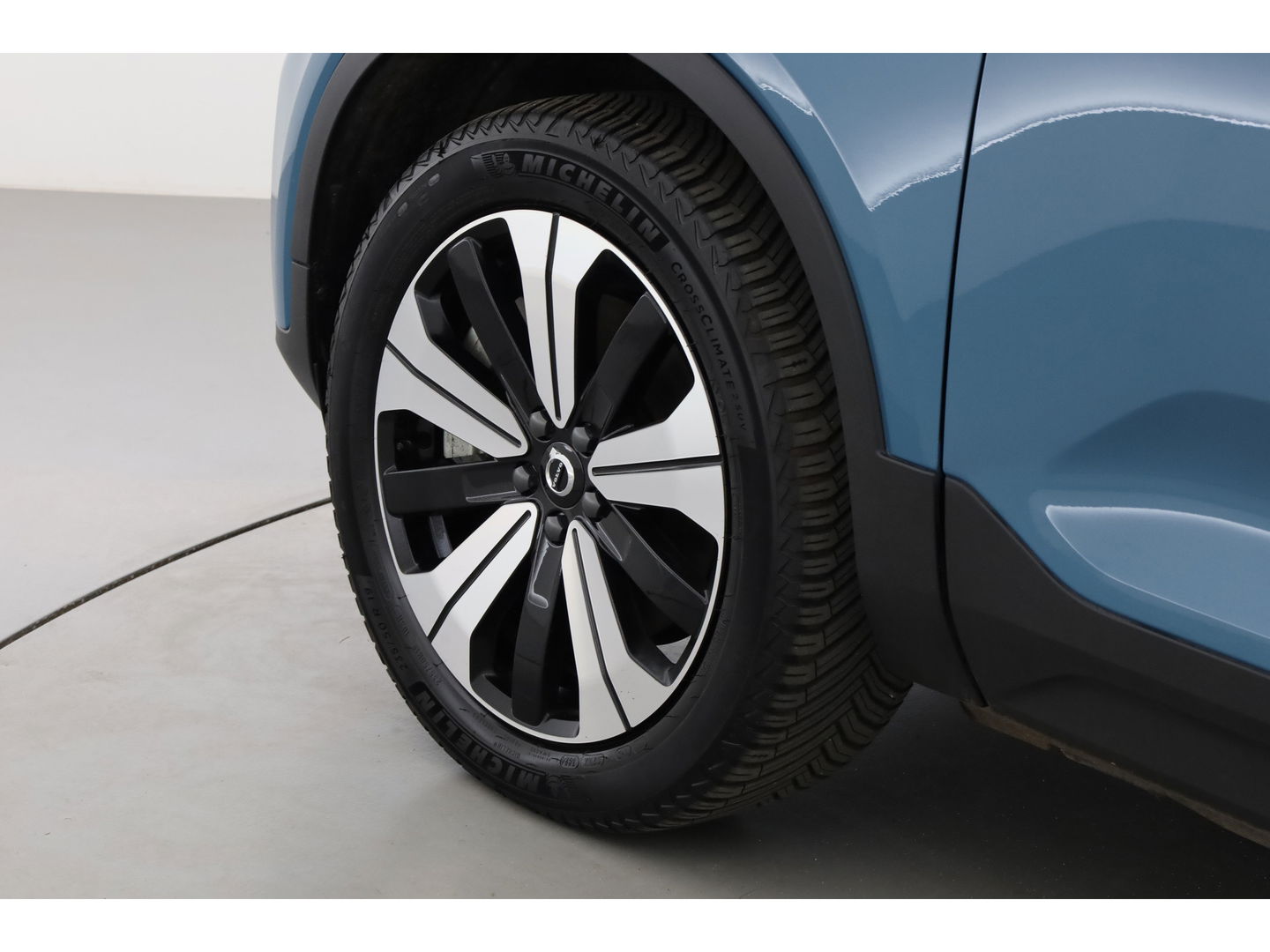 Volvo XC40 Recharge Core | Google Info. | Stoel- Stuurverw. | Camera | Cruise ctrl. | PDC | 19'' |