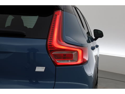 Volvo XC40 Recharge Core | Google Info. | Stoel- Stuurverw. | Camera | Cruise ctrl. | PDC | 19'' |