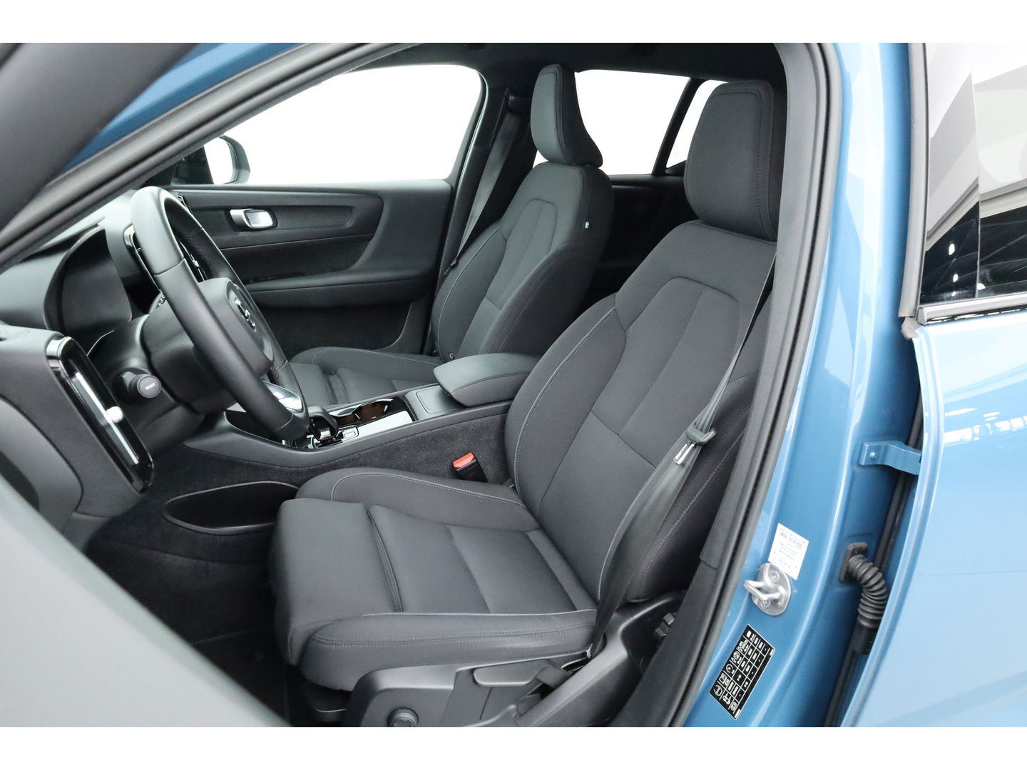 Volvo XC40 Recharge Core | Google Info. | Stoel- Stuurverw. | Camera | Cruise ctrl. | PDC | 19'' |