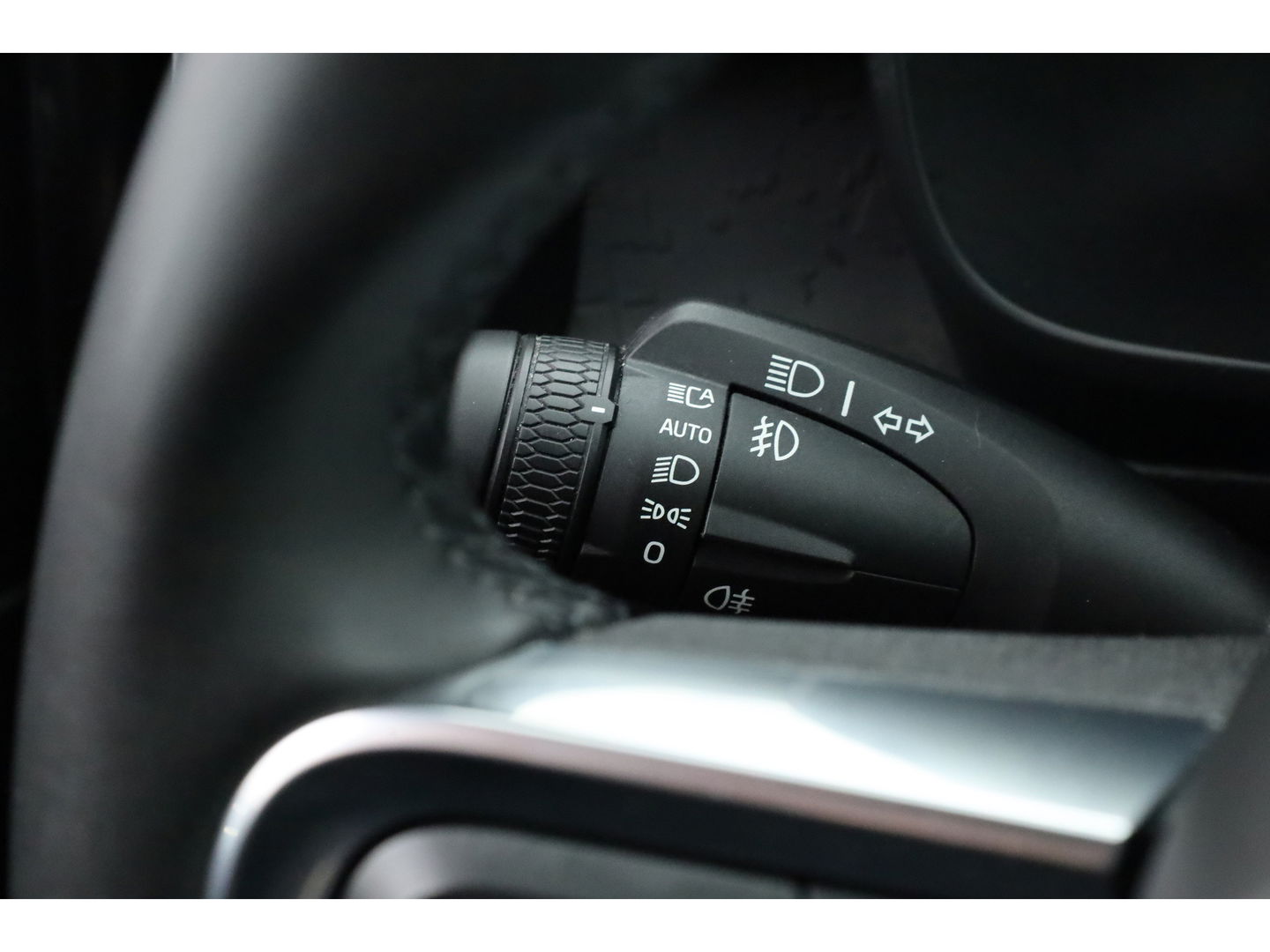 Volvo XC40 Recharge Core | Google Info. | Stoel- Stuurverw. | Camera | Cruise ctrl. | PDC | 19'' |