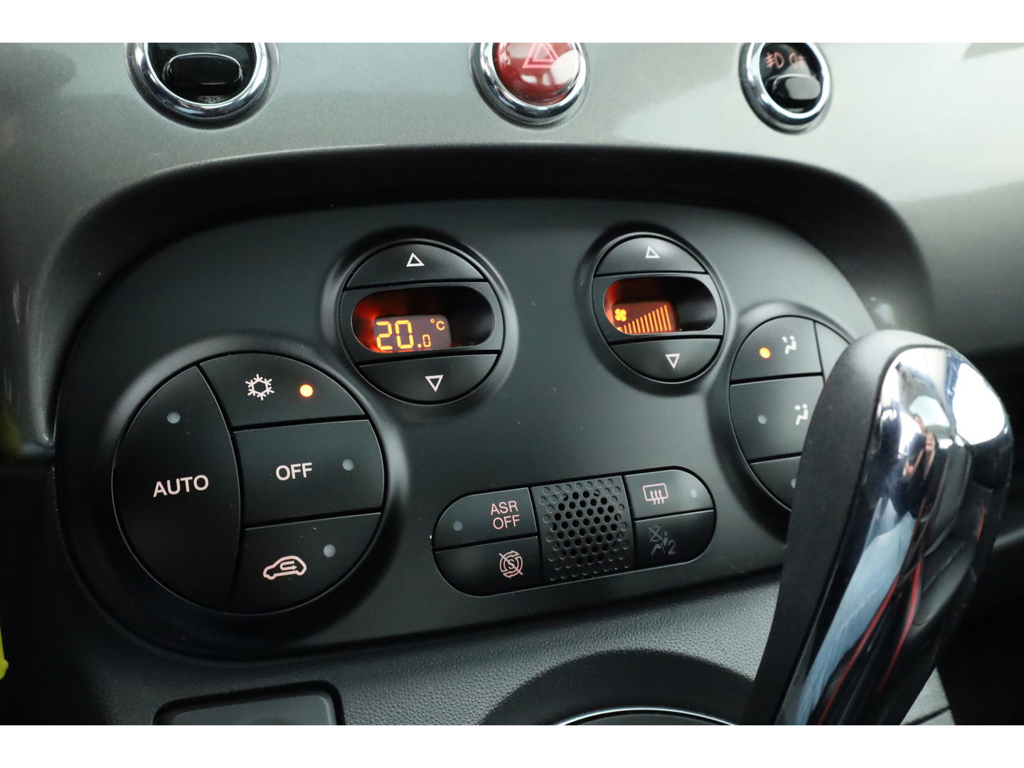 Fiat 500 0.9 TwinAir Turbo Cult | Automaat | Pano | PDC A | Clima | Bi-xenon | Interscope Audio | All season