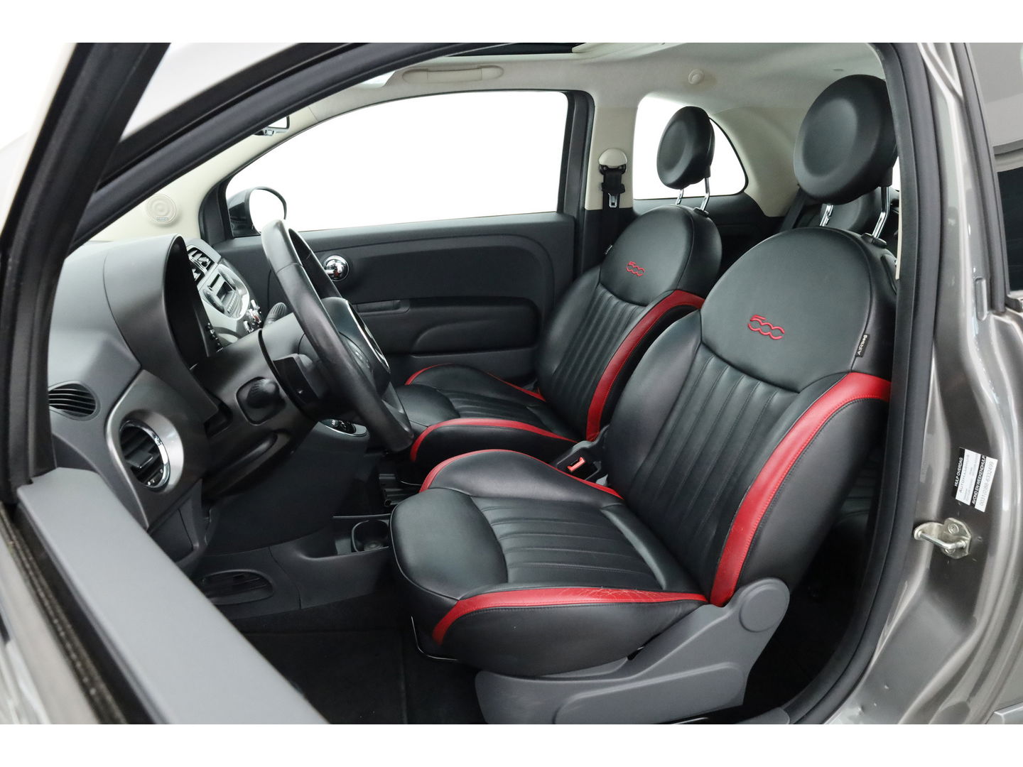 Fiat 500 0.9 TwinAir Turbo Cult | Automaat | Pano | PDC A | Clima | Bi-xenon | Interscope Audio | All season