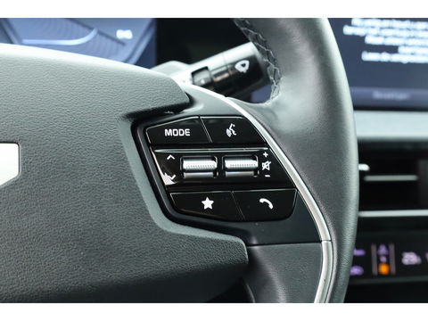 Kia Ev6 Light Edition 58 kWh | SOH 97% | Navi | Stoel- Stuurverw. | Adapt. Cruise | Camera | Apple CarPlay