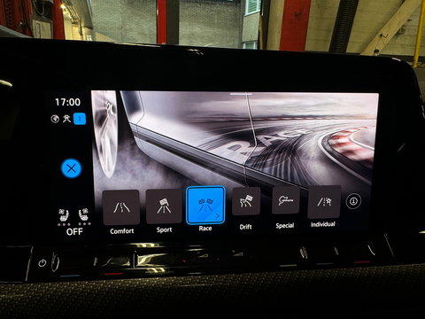 Volkswagen Golf 2.0 TSI R 4M Performance Pano|Akra|HuD|Drift