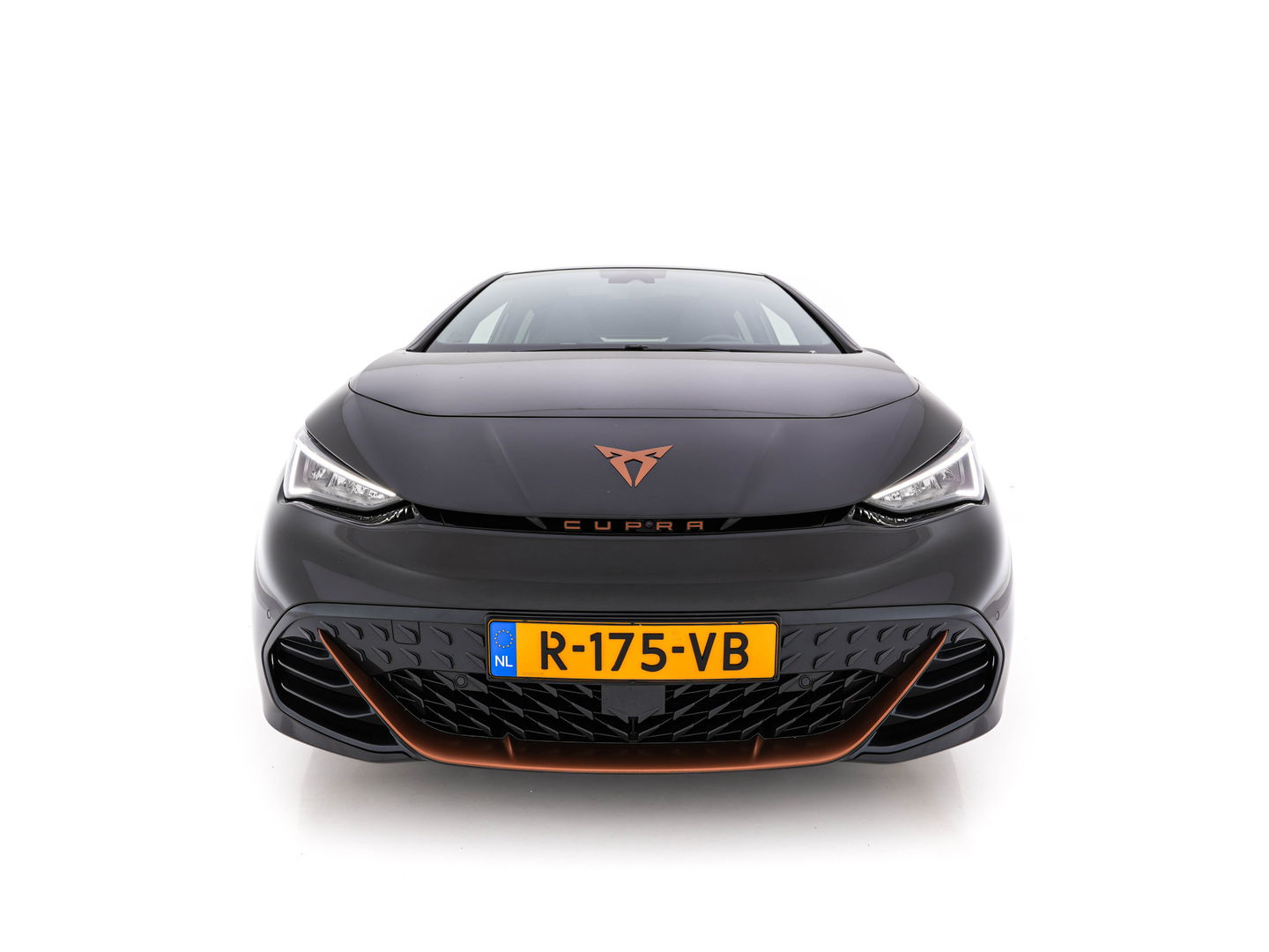 CUPRA Born Adrenaline One 62 kWh [ 3-Fase ] {SOH-92%} (INCL-BTW) *PANO | ADAPTIVE-CRUISE | FULL-LED | MICROFIBRE | TOPVIEW | BLIND-SPOT | KEYLESS | NAVI-FULLMAP | KEYLESS | AMBIENT-LIGHT | DIGI-COCKPIT | MASSAGE | CARPLAY | SPORT-SEATS | 19"ALU*