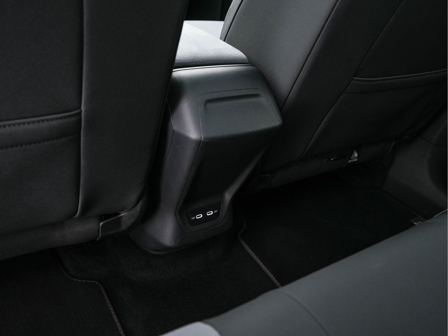 CUPRA Born Adrenaline One 62 kWh [ 3-Fase ] {SOH-92%} (INCL-BTW) *PANO | ADAPTIVE-CRUISE | FULL-LED | MICROFIBRE | TOPVIEW | BLIND-SPOT | KEYLESS | NAVI-FULLMAP | KEYLESS | AMBIENT-LIGHT | DIGI-COCKPIT | MASSAGE | CARPLAY | SPORT-SEATS | 19"ALU*