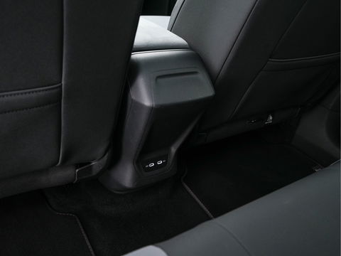 CUPRA Born Adrenaline One 62 kWh [ 3-Fase ] {SOH-92%} (INCL-BTW) *PANO | ADAPTIVE-CRUISE | FULL-LED | MICROFIBRE | TOPVIEW | BLIND-SPOT | KEYLESS | NAVI-FULLMAP | KEYLESS | AMBIENT-LIGHT | DIGI-COCKPIT | MASSAGE | CARPLAY | SPORT-SEATS | 19"ALU*