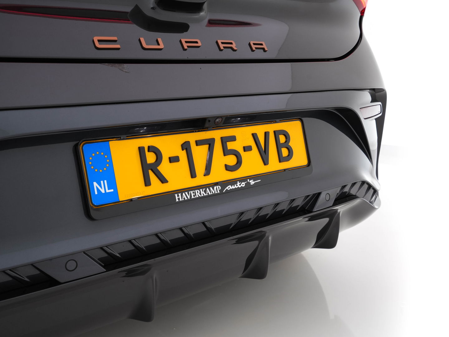 CUPRA Born Adrenaline One 62 kWh [ 3-Fase ] {SOH-92%} (INCL-BTW) *PANO | ADAPTIVE-CRUISE | FULL-LED | MICROFIBRE | TOPVIEW | BLIND-SPOT | KEYLESS | NAVI-FULLMAP | KEYLESS | AMBIENT-LIGHT | DIGI-COCKPIT | MASSAGE | CARPLAY | SPORT-SEATS | 19"ALU*