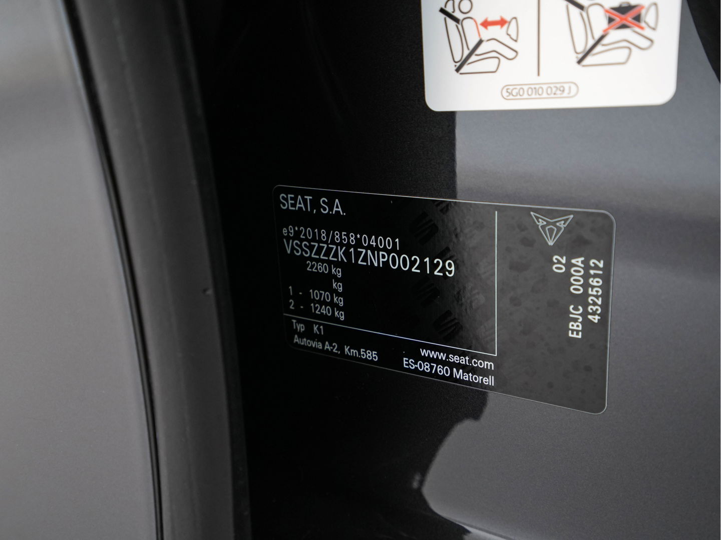 CUPRA Born Adrenaline One 62 kWh [ 3-Fase ] {SOH-92%} (INCL-BTW) *PANO | ADAPTIVE-CRUISE | FULL-LED | MICROFIBRE | TOPVIEW | BLIND-SPOT | KEYLESS | NAVI-FULLMAP | KEYLESS | AMBIENT-LIGHT | DIGI-COCKPIT | MASSAGE | CARPLAY | SPORT-SEATS | 19"ALU*