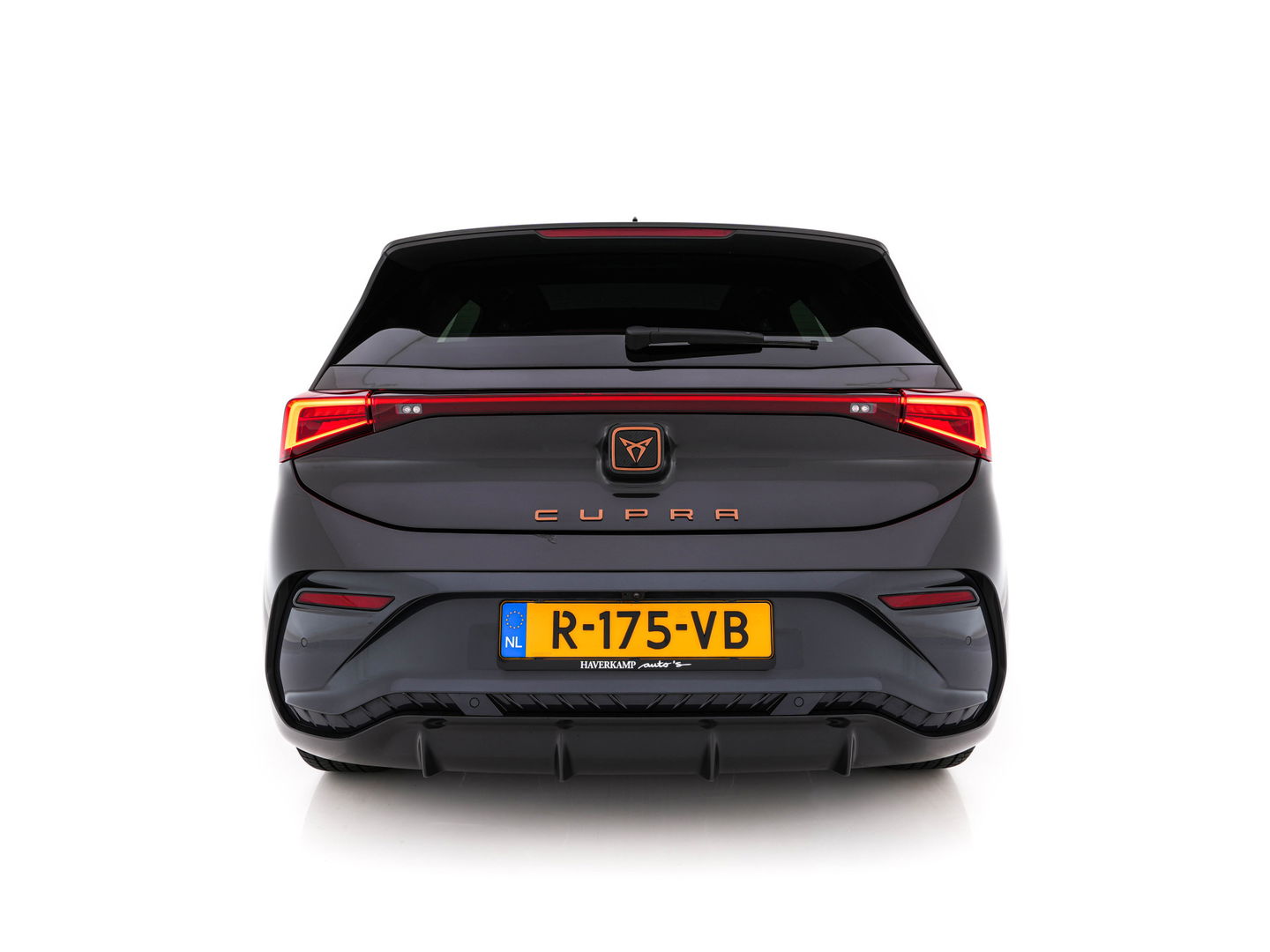 CUPRA Born Adrenaline One 62 kWh [ 3-Fase ] {SOH-92%} (INCL-BTW) *PANO | ADAPTIVE-CRUISE | FULL-LED | MICROFIBRE | TOPVIEW | BLIND-SPOT | KEYLESS | NAVI-FULLMAP | KEYLESS | AMBIENT-LIGHT | DIGI-COCKPIT | MASSAGE | CARPLAY | SPORT-SEATS | 19"ALU*