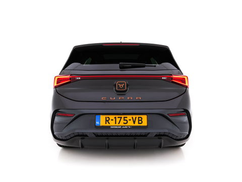 CUPRA Born Adrenaline One 62 kWh [ 3-Fase ] {SOH-92%} (INCL-BTW) *PANO | ADAPTIVE-CRUISE | FULL-LED | MICROFIBRE | TOPVIEW | BLIND-SPOT | KEYLESS | NAVI-FULLMAP | KEYLESS | AMBIENT-LIGHT | DIGI-COCKPIT | MASSAGE | CARPLAY | SPORT-SEATS | 19"ALU*