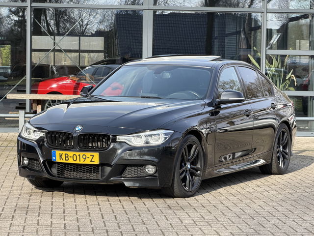 BMW 3 Serie - 330e M-Pakket/Leder/Cruise/Navigatie/Led/ *Storing 2e kachel*